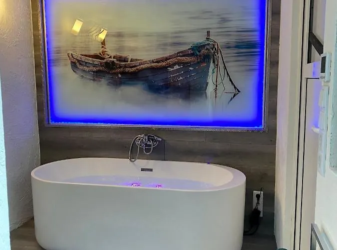 Pilgerbox, Tiny House Trifft Urlaub, Optional Mit Sauna Und Whirlpool Dahlem (Euskirchen)